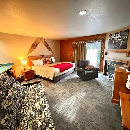 Whitetail Lodge Saint Germain Exterior photo